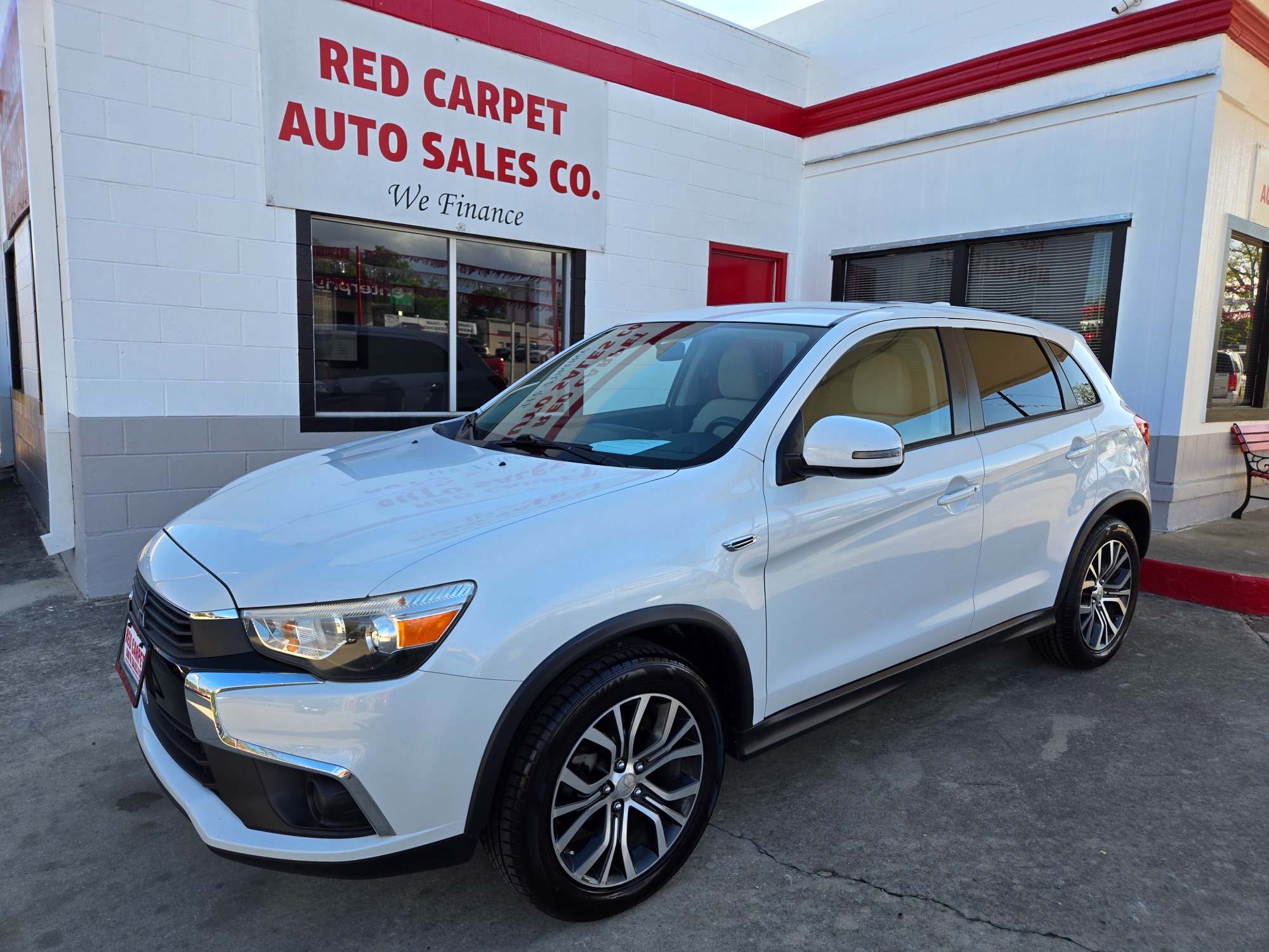 photo of 2017 Mitsubishi Outlander Sport ES